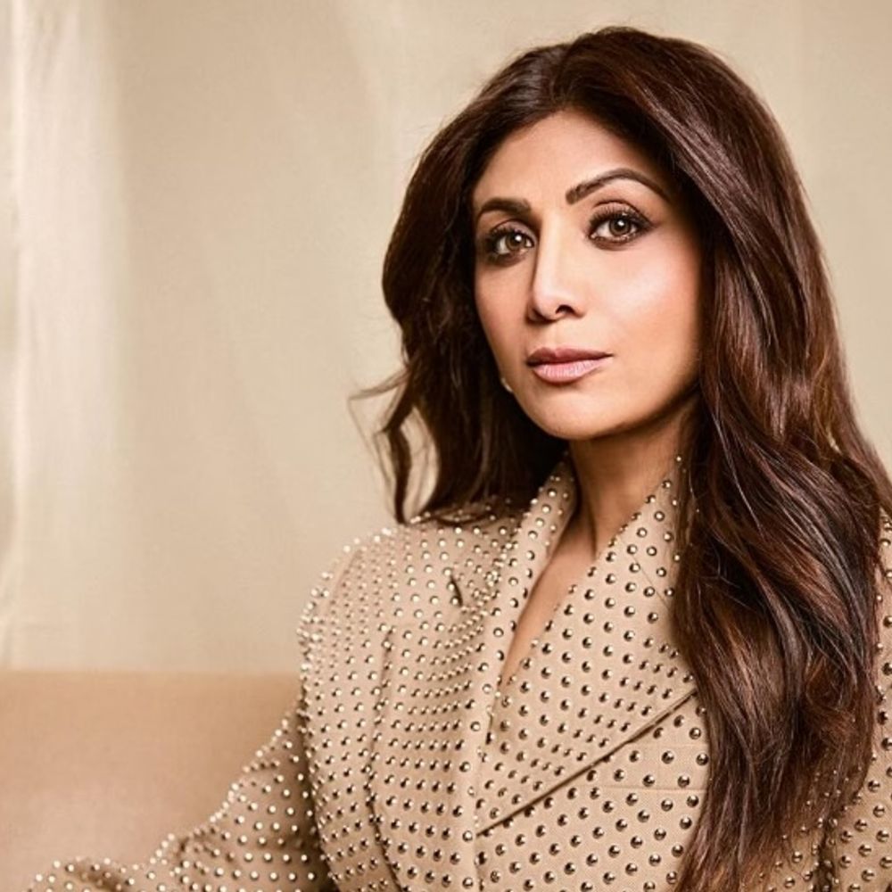 60 करोड़ की धोखाधड़ी मामले में शिल्पा शेट्टी से पूछताछ:साढ़े 4 घंटे तक EOW के सवाल-जवाब, पति राज कुंद्रा समेत 5 के बयान भी दर्ज