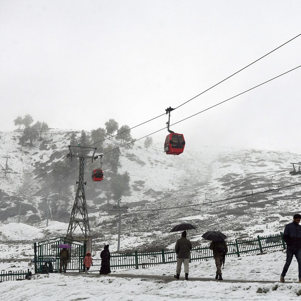 पंजाब-हरियाणा में अगले 36 घंटे बारिश का अलर्ट:केदारनाथ-बद्रीनाथ में सीजन की पहली बर्फबारी; राजस्थान में तापमान 12° तक गिरा