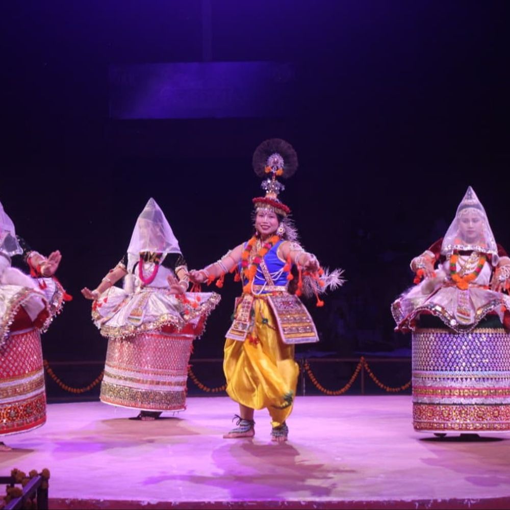 8 राज्यों के कलाकारों ने दिखाई नृत्य शैलियों की खूबसूरती:राष्ट्रीय लोक नृत्य समारोह लोकरंग में सजी लोक कलाओं की जीवंत शाम, जीता हर किसी का दिल