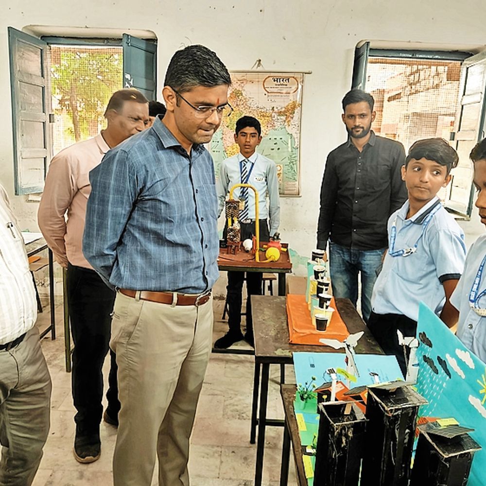 जिला स्तरीय विज्ञान मेले का आयोजन