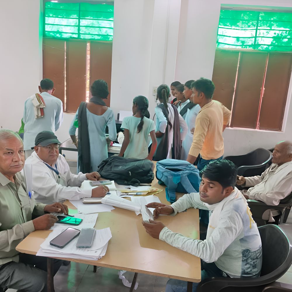 डाक सप्ताह : विद्यार्थियों को समझाई योजनाएं, खाता मेला आयोजित