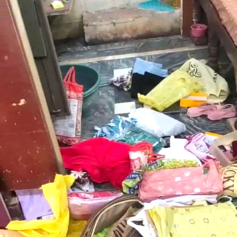 अज्ञात चोरों ने घर से 15 लाख की नकदी, सोने चांदी के जेवरात व घरेलू सामान किया चोरी