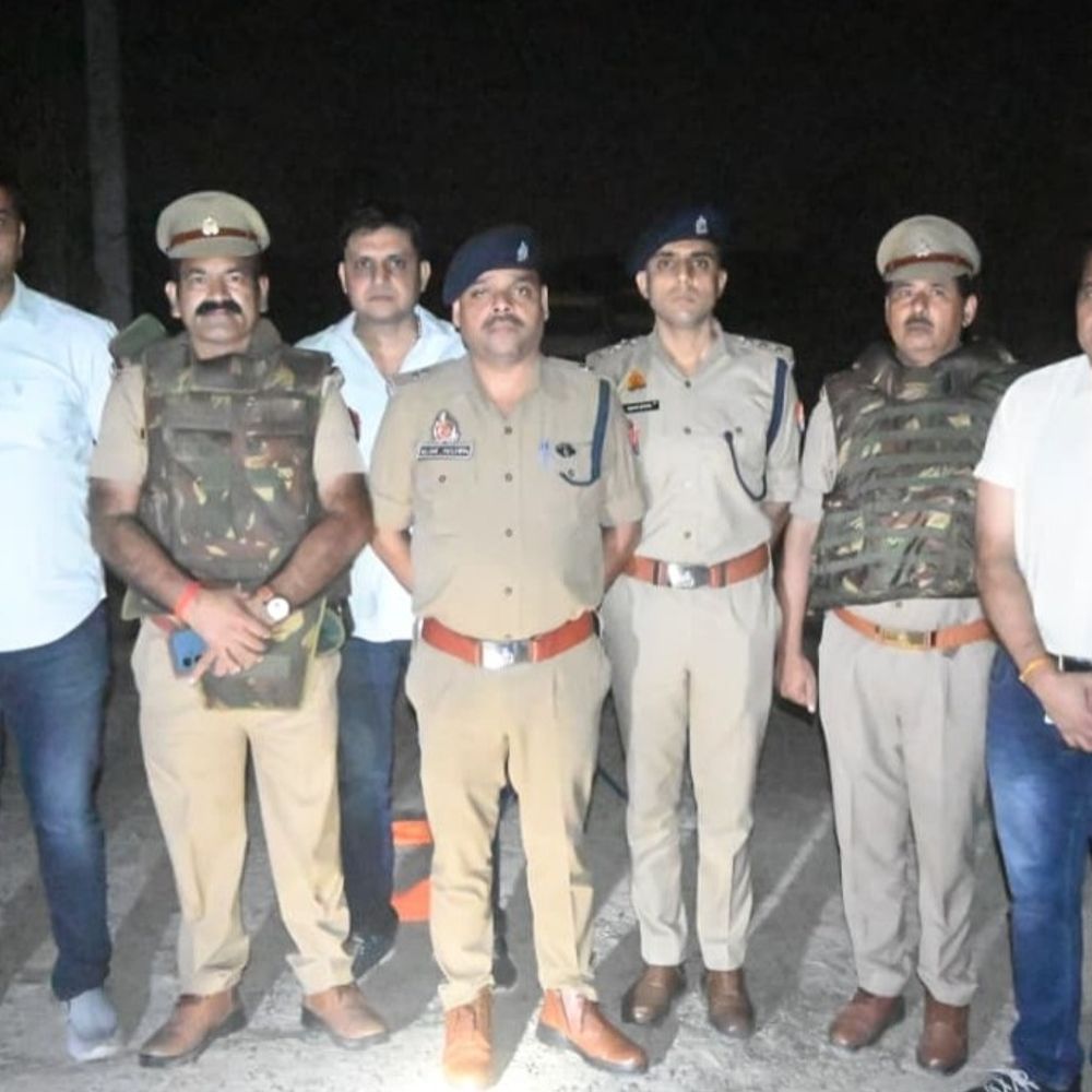 औरैया में 25 हजार के इनामी बदमाश का हाफ एनकाउंटर:पुलिस मुठभेड़ में पैर में लगी गोली, तमंचा, कारतूस और बाइक बरामद