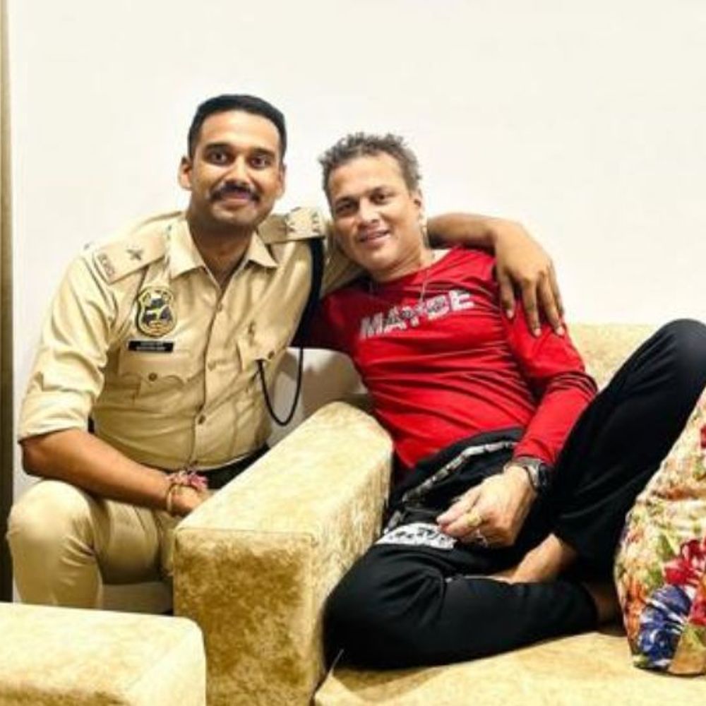 जुबीन गर्ग के चचेरे भाई संदीपन DSP पद से सस्पेंड:कल गिरफ्तार हुए, सिंगर की पत्नी बोलीं- उसने साथ में सिंगापुर जाने की इच्छा जताई थी
