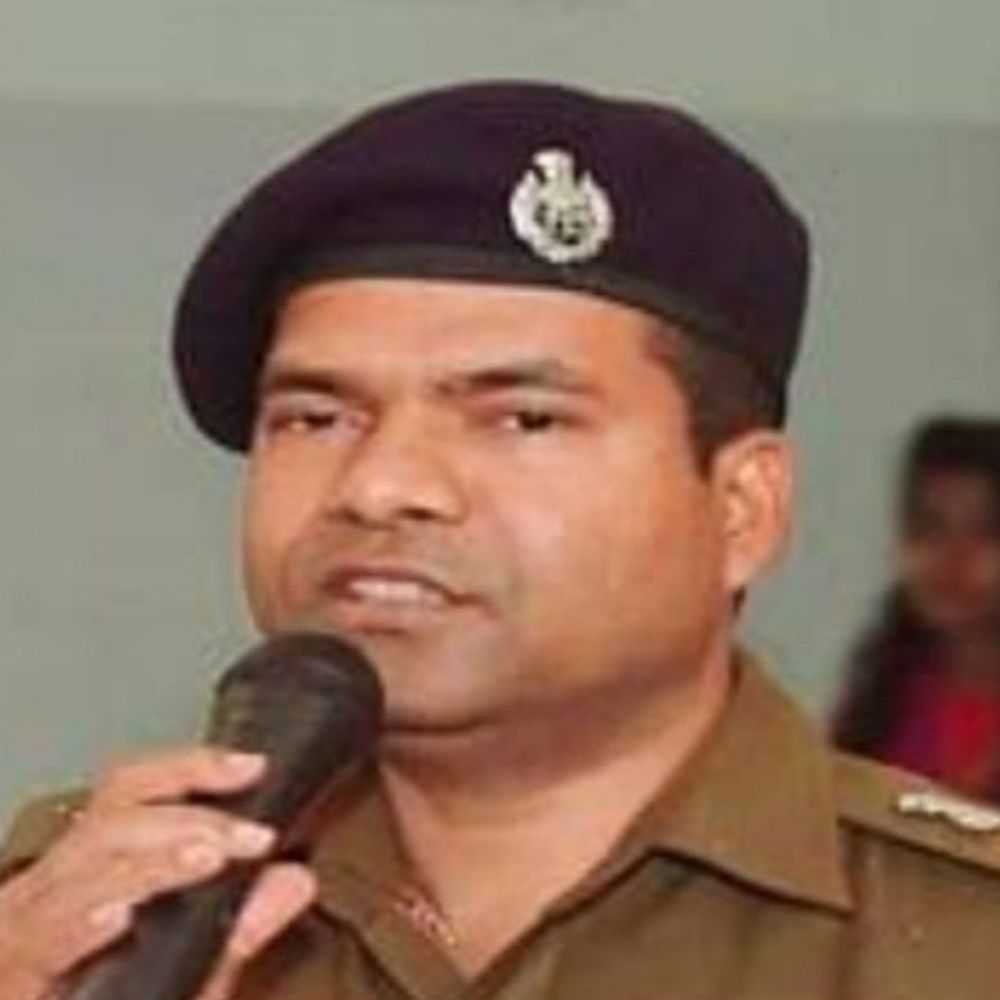 लखनऊ के DCP मध्य को हटाया:विक्रांत वीर नए डीसीपी बनाए गए, आशीष श्रीवास्तव एसपी सुरक्षा शाखा