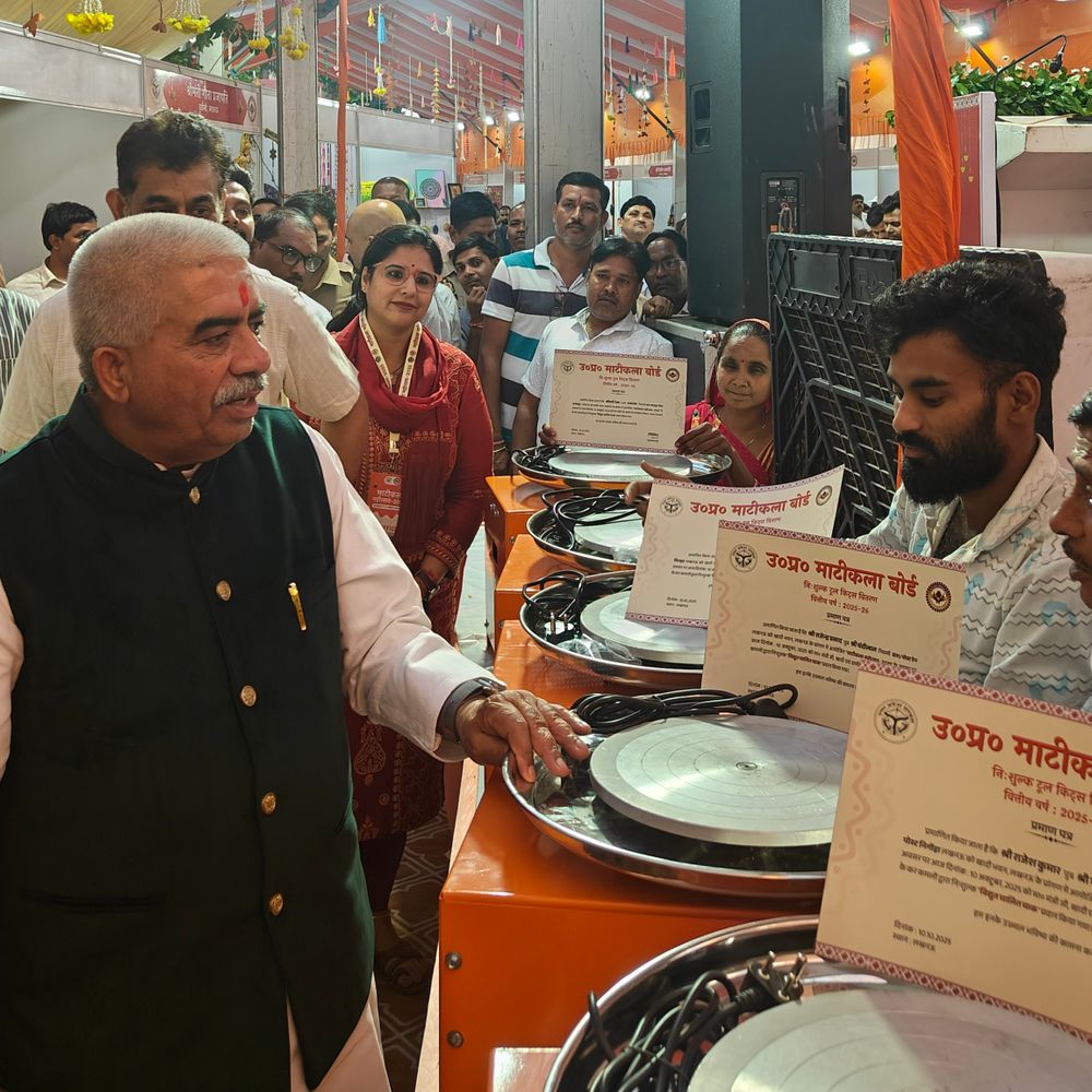 लखनऊ में माटीकला महोत्सव 2025 का उद्घाटन:मंत्री राकेश सचान ने किया, 50 कारीगरों को निःशुल्क स्टॉल