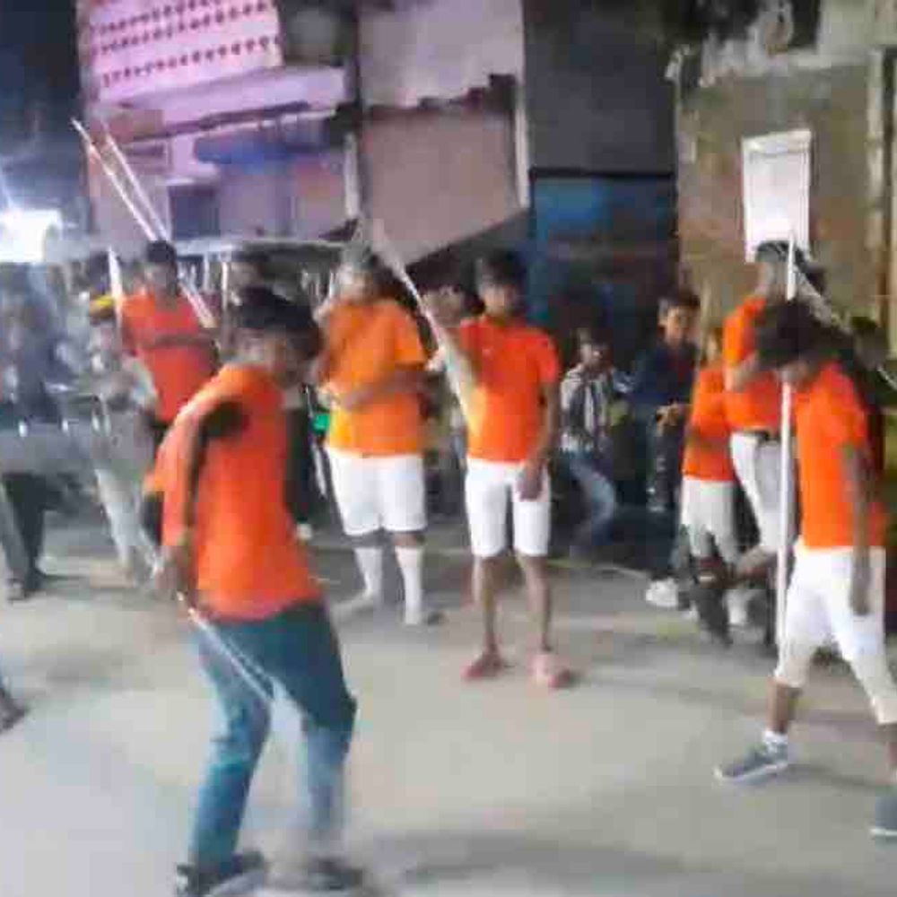 गोरखपुर में रावण वध के साथ गूंजा 'जय श्रीराम':गांधी मैदान में हुआ पुतला दहन, दर्शकों में दिखा उत्साह
