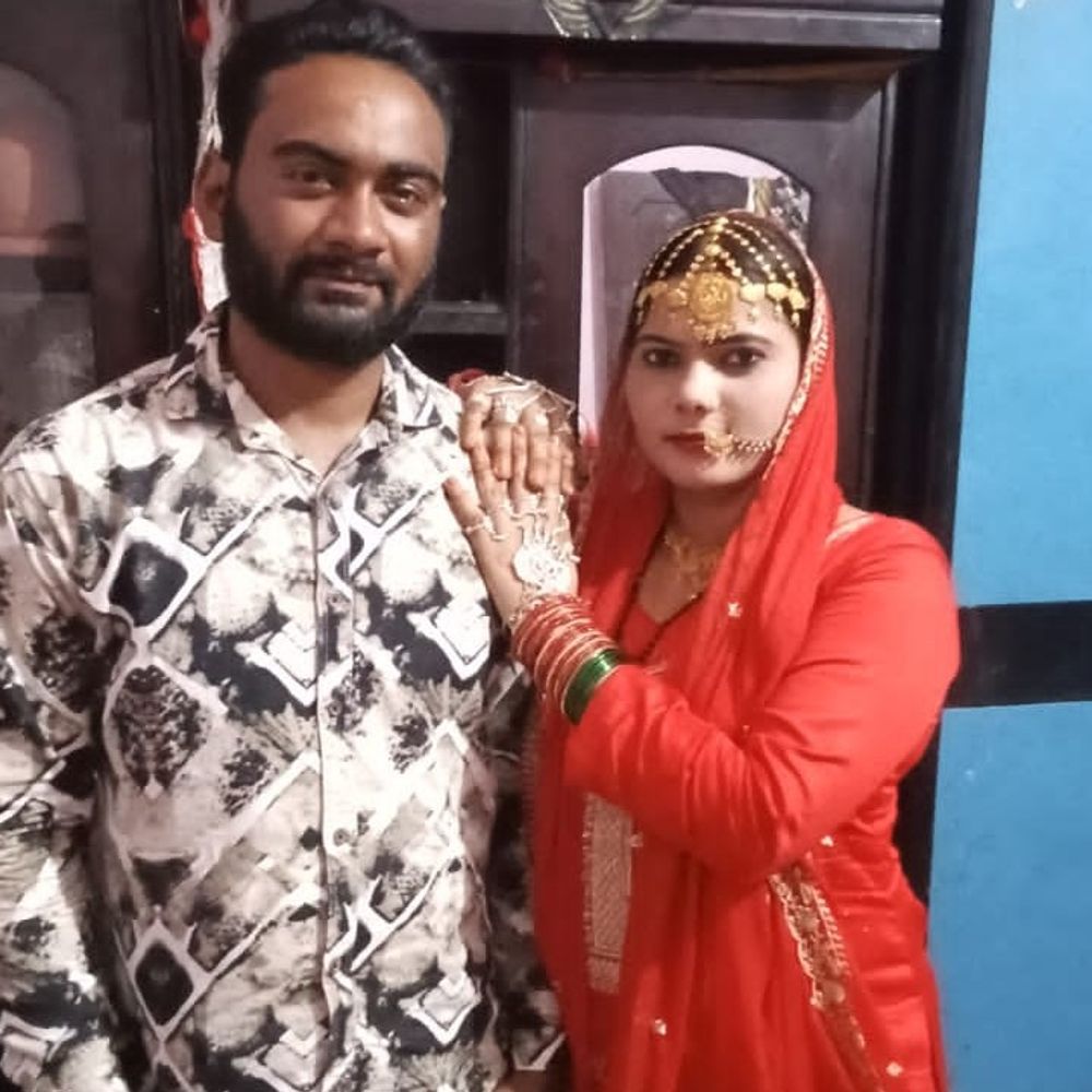 रामपुर में तलाकशुदा पत्नी का पति ने रेता गला:हालत गंभीर, एक माह पहले हुआ था तलाक; हमलावर फरार