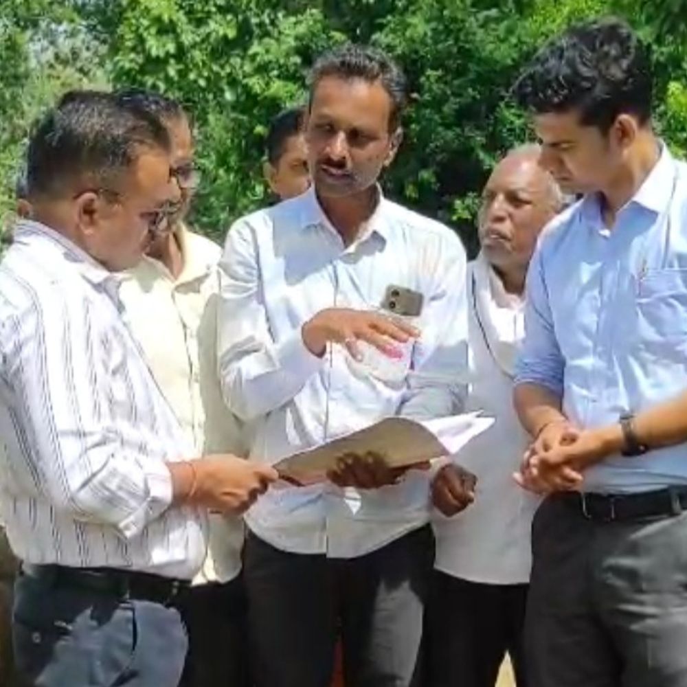 बदनापुर में मंदिर परिसर पर दोबारा अतिक्रमण का आरोप:ग्रामीणों ने नेपानगर में वन विभाग से शिकायत की; एसडीओ बोले- जल्द कार्रवाई करेंगे