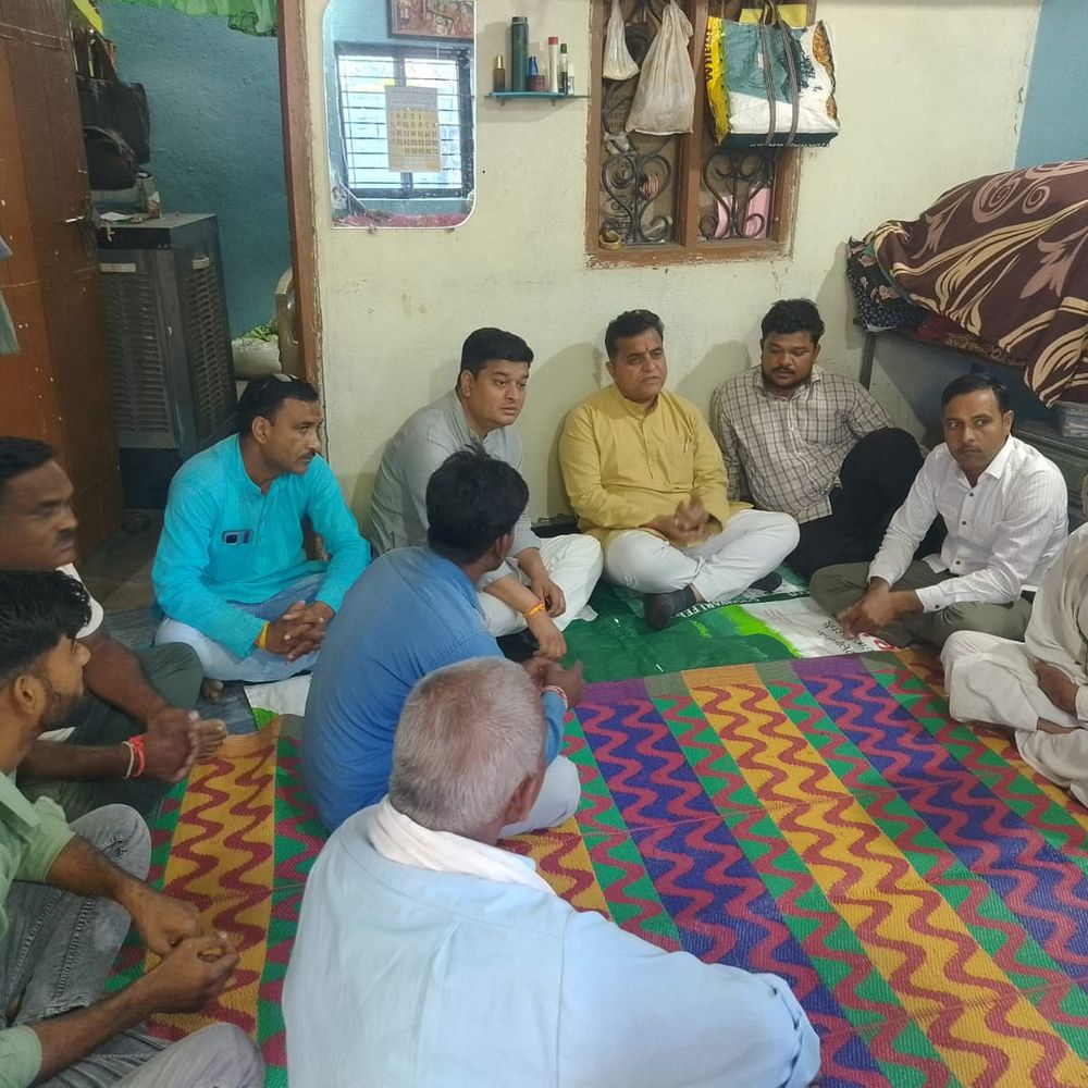 सीहोर में गलत इंजेक्शन से बच्ची की मौत का मामला:कांग्रेस नेताओं ने पीड़ित परिवार से मुलाकात की; CMHO पर लापरवाही का आरोप