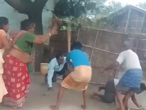 मधेपुरा में जमीन विवाद में मारपीट, पति-पत्नी समेत 4 घायल:पीड़ित ने पड़ोसी पर जेवरात लूटने का भी लगाया, जांच में जुटी पुलिस
