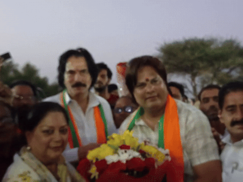 'हमारा मुख्यमंत्री कैसा हो, वसुंधरा राजे जैसा हो...':पूर्व सीएम बोलीं- 'जैसा' की जगह 'जैसी' बोलो; सियासी गलियारों में चर्चा शुरू