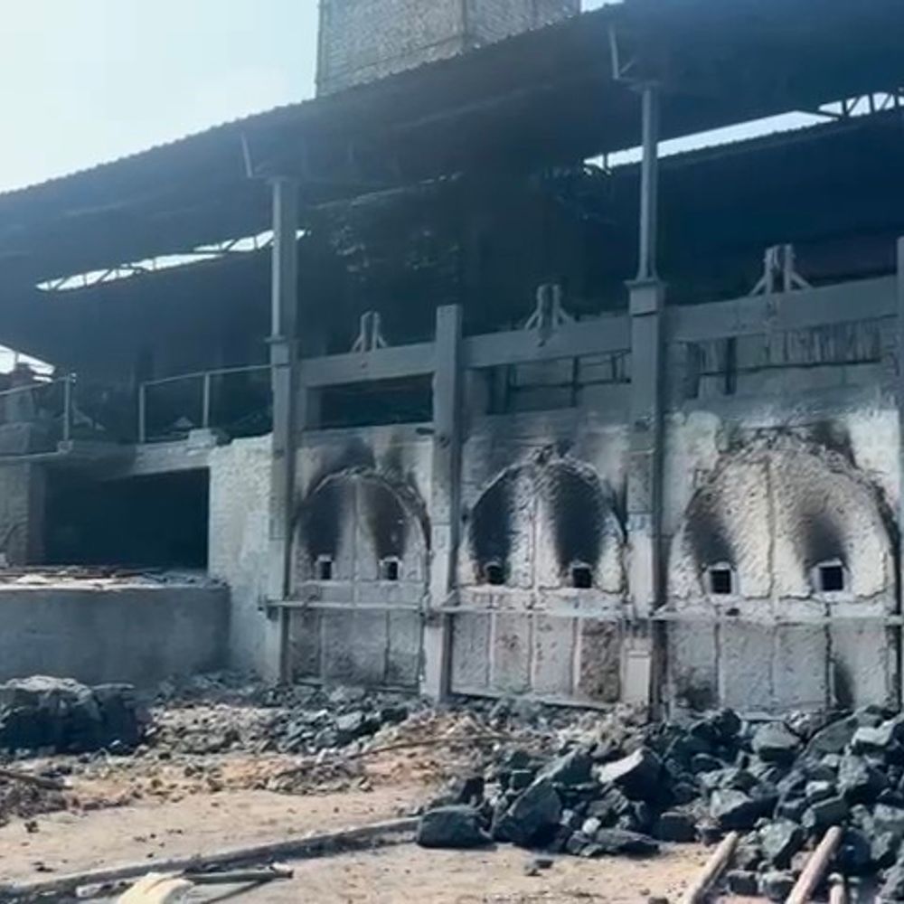 बलियापुर भट्ठे में ट्रक चालक की मौत, परिजनों का हंगामा:  मालिक पर मारपीट कर हत्या का आरोप, पुलिस हस्तक्षेप के बाद मुआवजे पर बनी सहमति – Dhanbad News