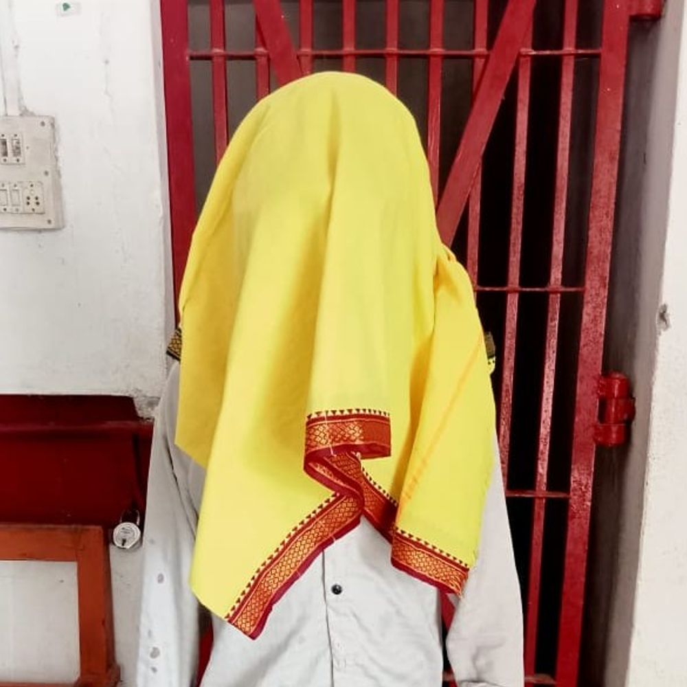 प्रतापपुर पुलिस ने राशन दुकान से शराब जब्त की:  अवैध कारोबार में एक व्यक्ति गिरफ्तार, बीयर-व्हिस्की बरामद – Chatra News