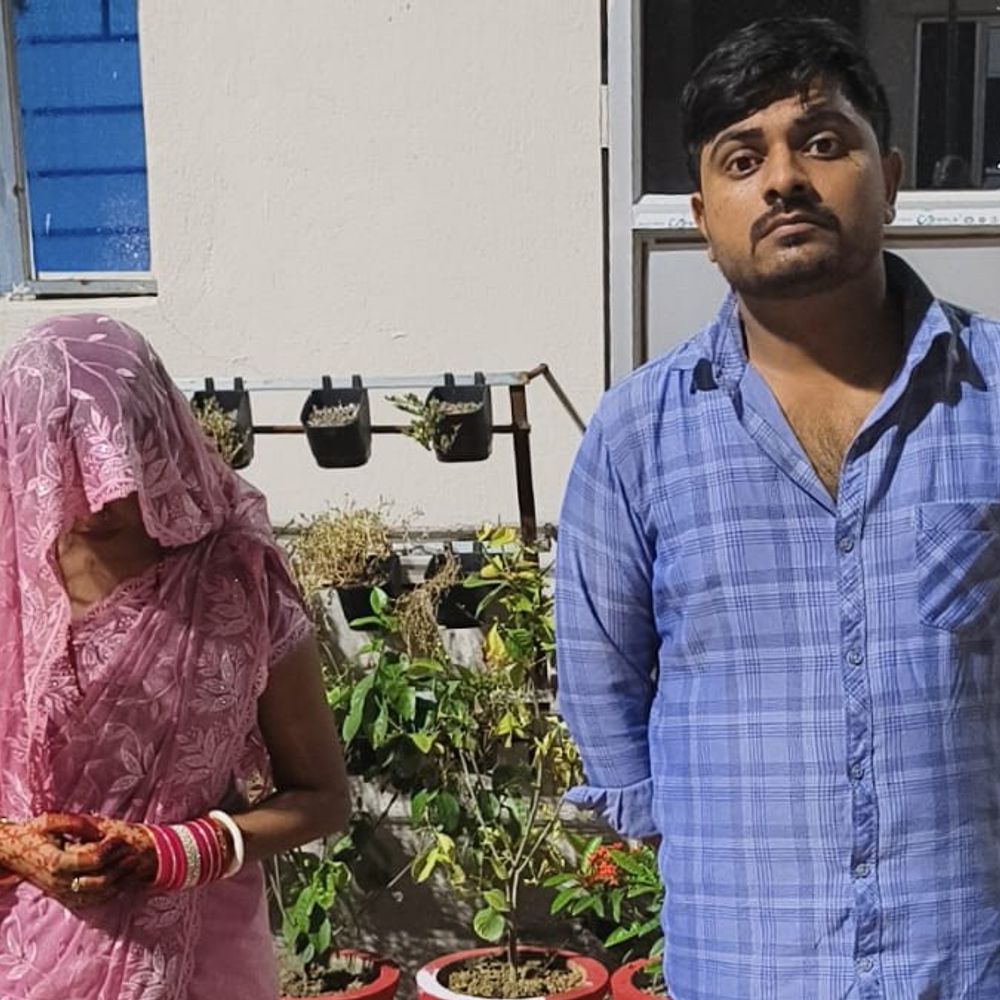 दूसरी पत्नी साथ घर लौटा युवक, पहली पत्नी पहुंची थाने:जमुई के बरहट थाने में 3 घंटे तक चला ड्रामा, 3 साल से थे रिलेशनशिप में