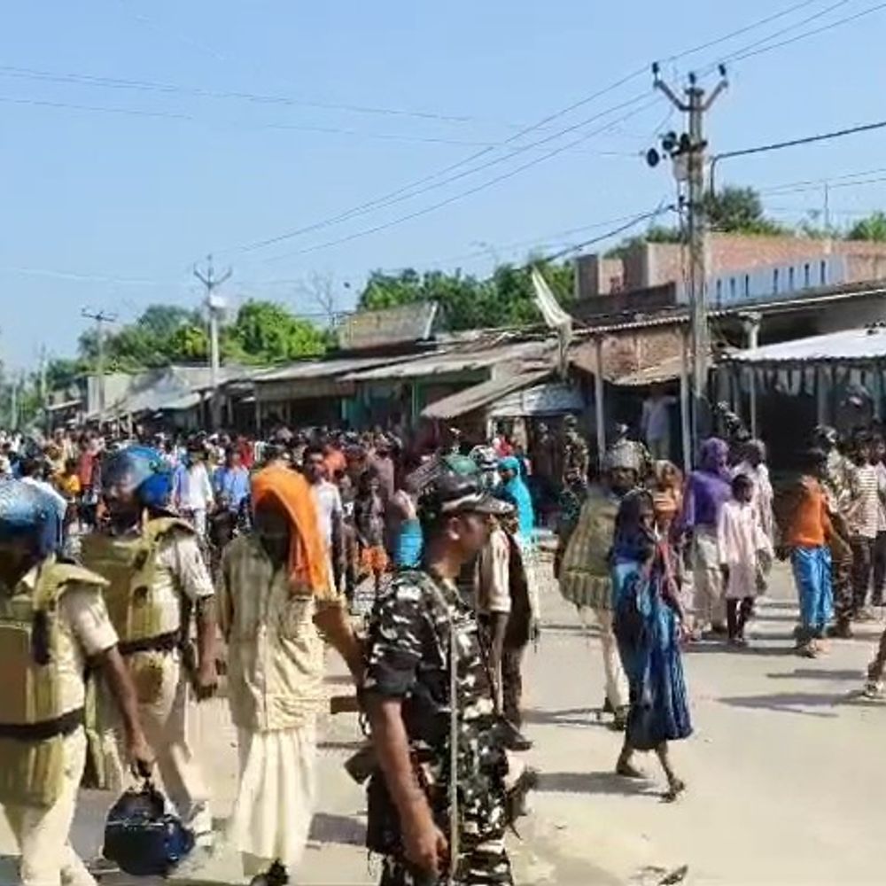 पान दुकानदार की हत्या के बाद 5 घंटे सड़क जाम:सुपौल में आगजनी और नारेबाजी, DM के पहुंचने के बाद के बाद टूटा जाम