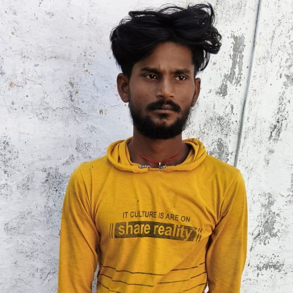 UPSTF ने 50 हजार के इनामी को लखनऊ से पकड़ा:नाबालिग को बहला-फुसलाकर ले गया था सीतापुर, पॉक्सो में फरार था