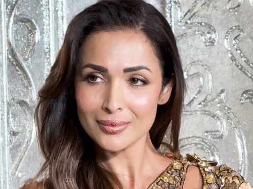 मनीष मल्होत्रा की दिवाली पार्टी में पहुंचे सेलेब्स:मलाइका का दिखा ग्लैमरस अंदाज, बॉबी देओल-प्रीति का हुआ रीयूनियन, अनन्या-सुहाना का ट्रेडिशनल लुक