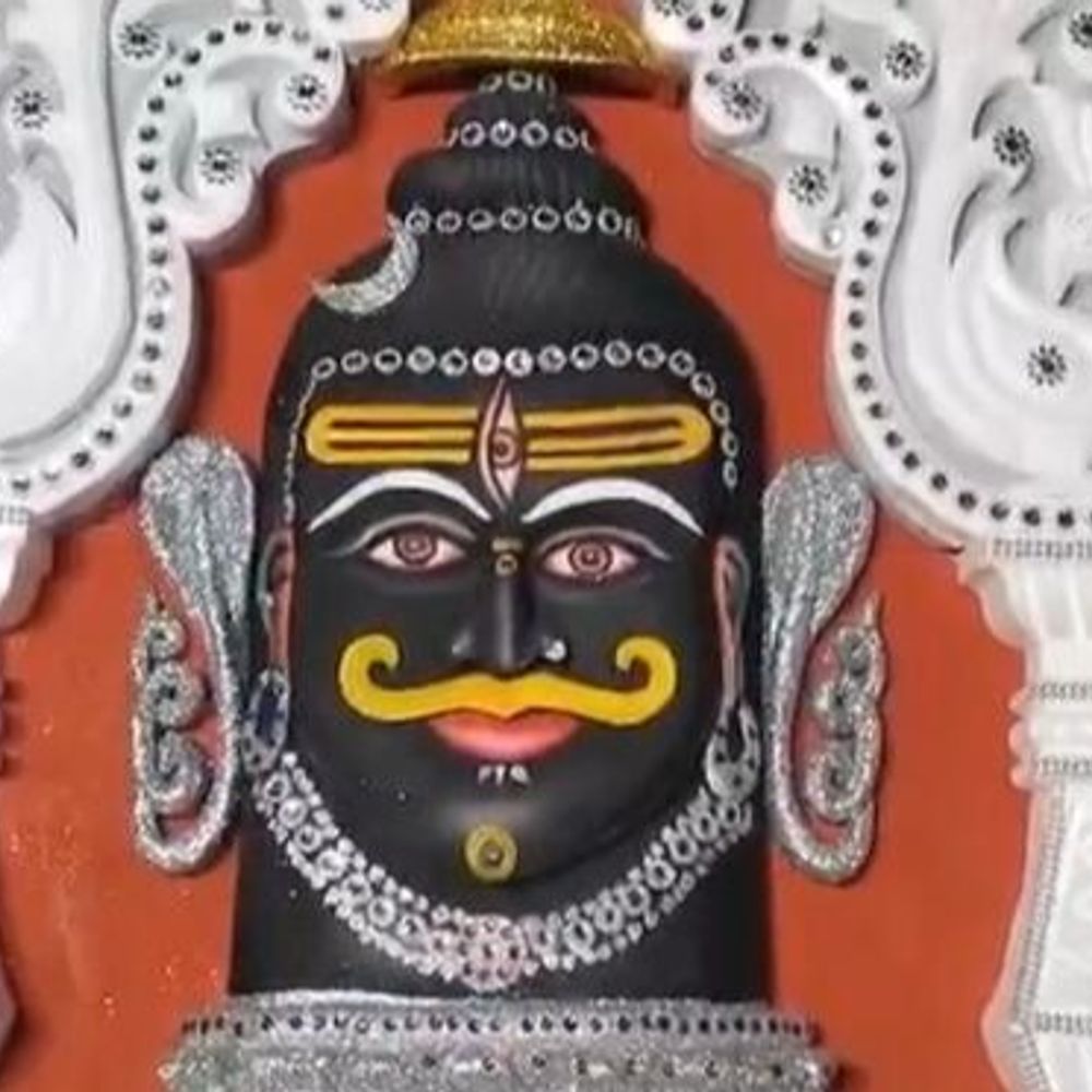 आगरा में चित्र विचित्र महाराज की भजन संध्या:संगमरमर की थीम पर सजाया जा रहा खाटूश्याम का दरबार