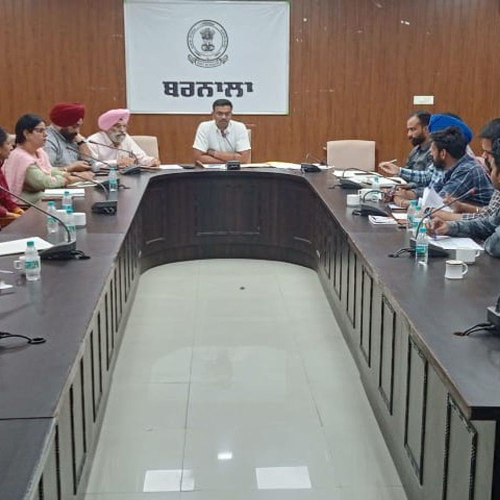 बरनाला में किशोरों को नहीं मिलेगी एनर्जी ड्रिंक्स:  स्कूलों के आसपास बेचने पर भी रोक, 25 साल कम आयु होने पर शराब भी नहीं मिलेगी – Barnala News