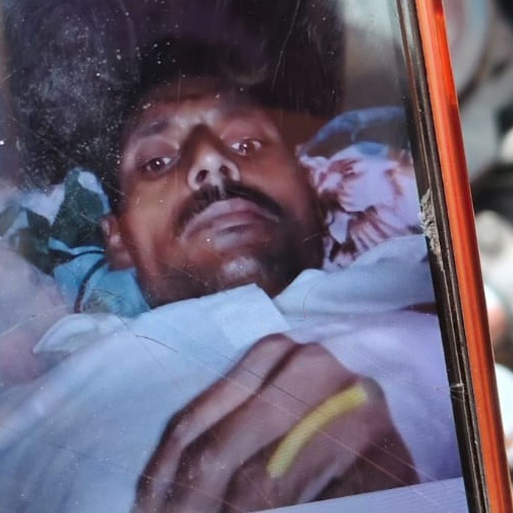 कुशीनगर में बाइक की टक्कर से युवक की मौत:नादह पुल के पास हुआ हादसा, ससुराल से लौट रहा था घर