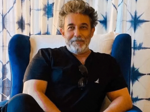 दीपक तिजोरी संग फराह खान ने किसिंग सीन किया था:सीन करने वाली लड़की ने मना किया था, इसलिए प्रोड्यूसर ने कोरियोग्राफर से करवाया था