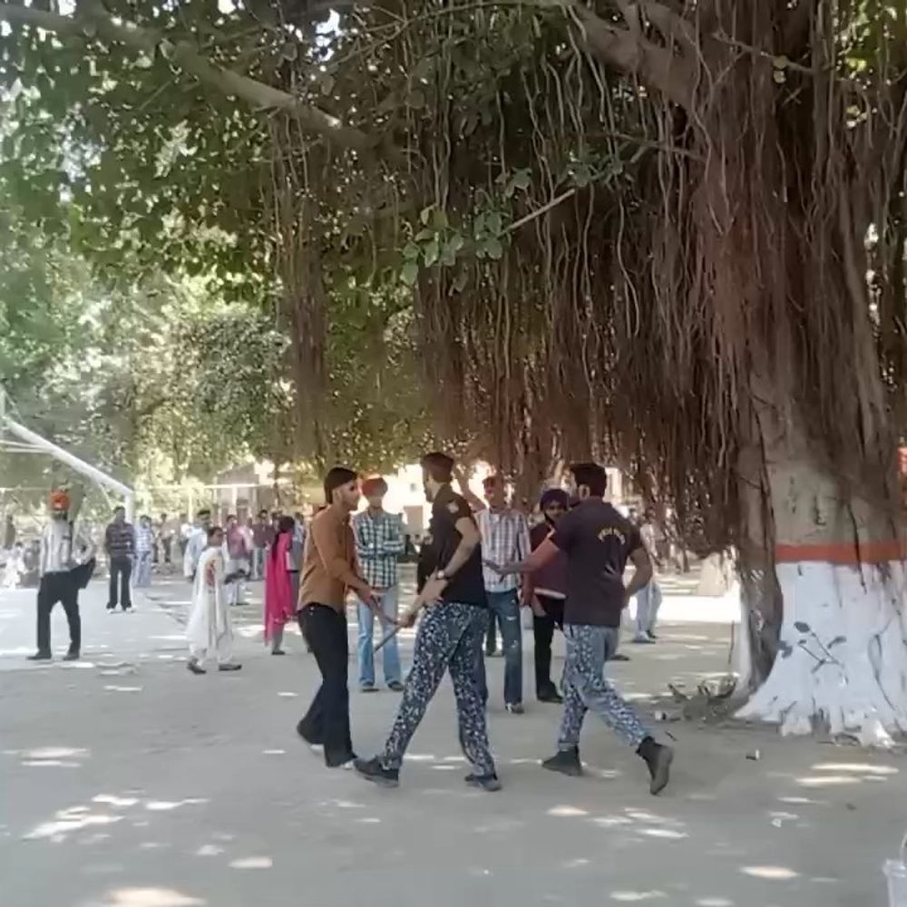 बठिंडा में यूथ फेस्टिवल में फायरिंग:  तीन-चार राउंड चली गोली से कॉलेज में मची भगदड़. पुरानी रंजिश के चलते दो छात्र गुट भिड़े – Bathinda News