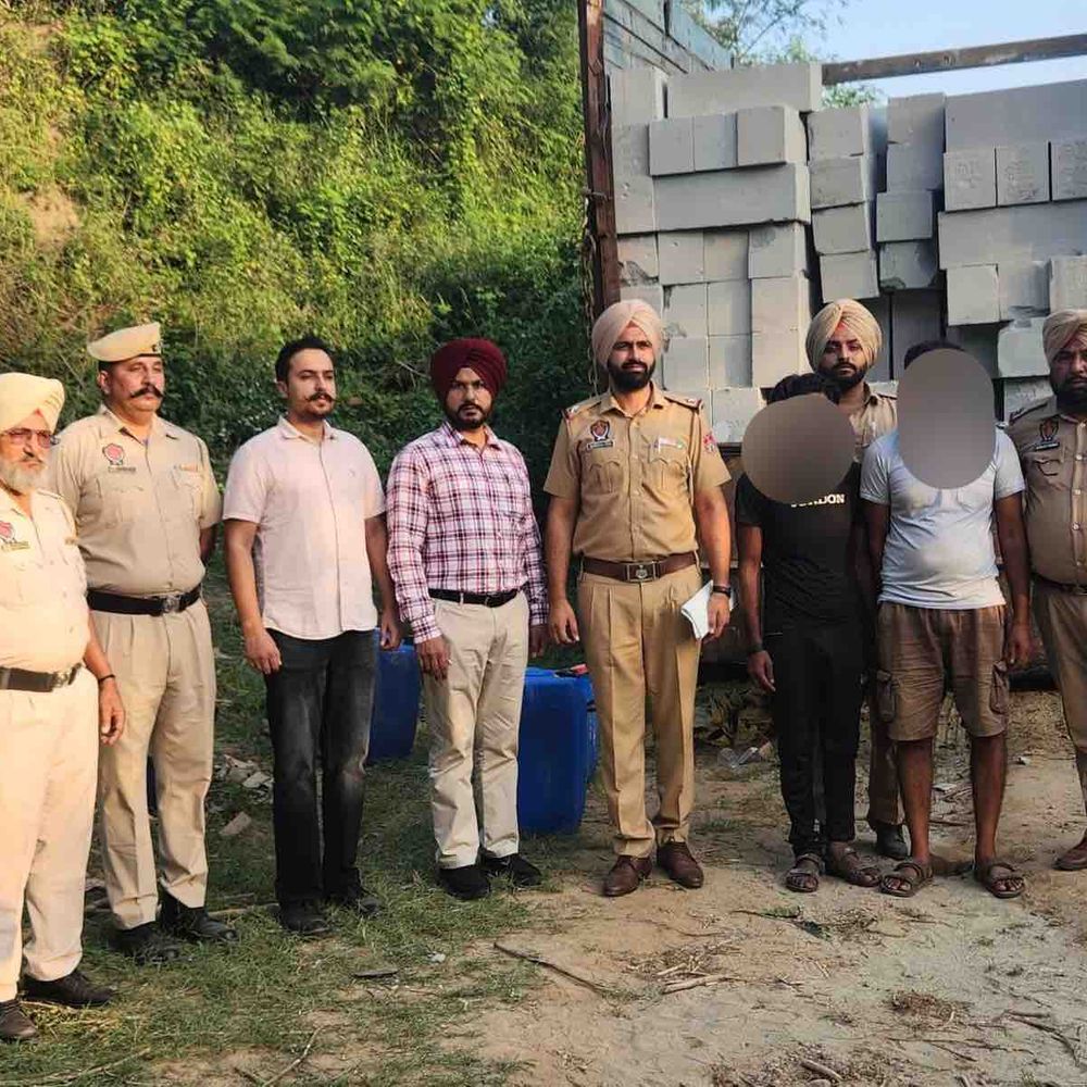 रूपनगर में 6 आरोपी गिरफ्तार:  19 किलो अफीम, 191 पेटी शराब और पिस्तौल बरामद, यूपी-बिहार से भी हैं आरोपी – Ropar (Rupnagar) News