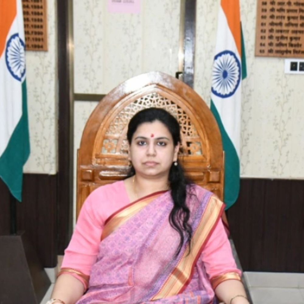 देवरिया डीएम के सख्त निर्देश:दीपावली पर बिना अनुमति नहीं बिकेंगे पटाखे, लाइसेंस प्रक्रिया तेज