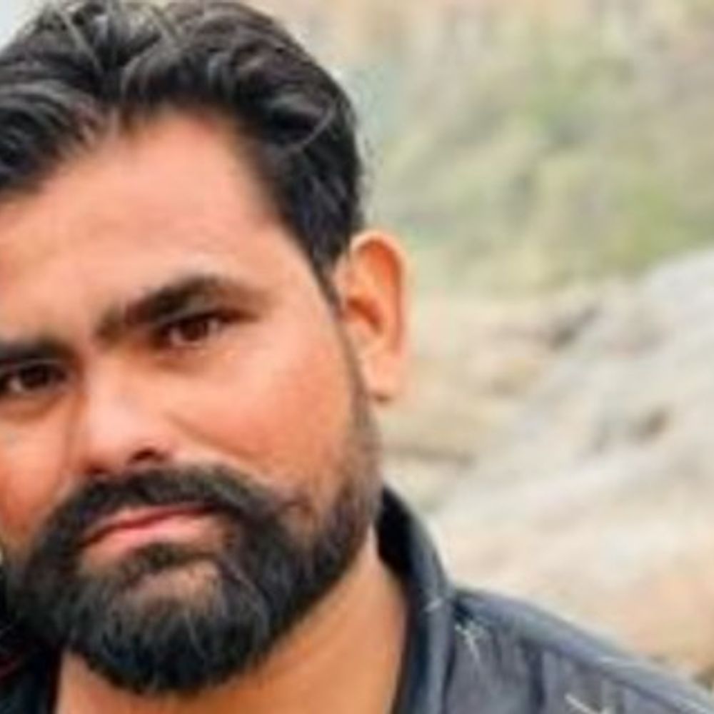 मेरठ में रोटावेटर की चपेट में आया युवक:आरएसएस के पूर्व खंड संघचालक के बेटे की मौत