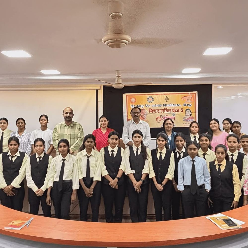 छात्राओं को साइबर अपराधों से बचाव की सीख:डॉ. दिग्विजय राठौर ने कहा, तकनीकी रूप से सशक्त बनें