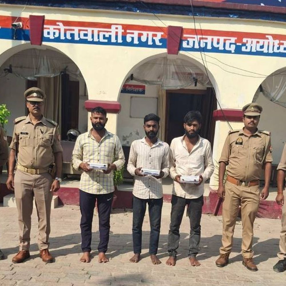 मूर्तिकार के यहां चोरी, तीन गिरफ्तार:कोलकाता के मूर्तिकार उत्तम पाल के कारखाने से हुई थी चोरी