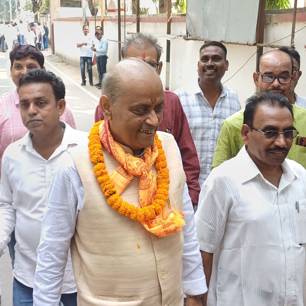 जमालपुर से पूर्व मंत्री शैलेश कुमार ने निर्दलीय किया नामांकन:कहा-JDU ने CM के अपमान करने वाले को दिया टिकट, जनता-कार्यकर्ताओं के भावना का करेंगे सम्मान