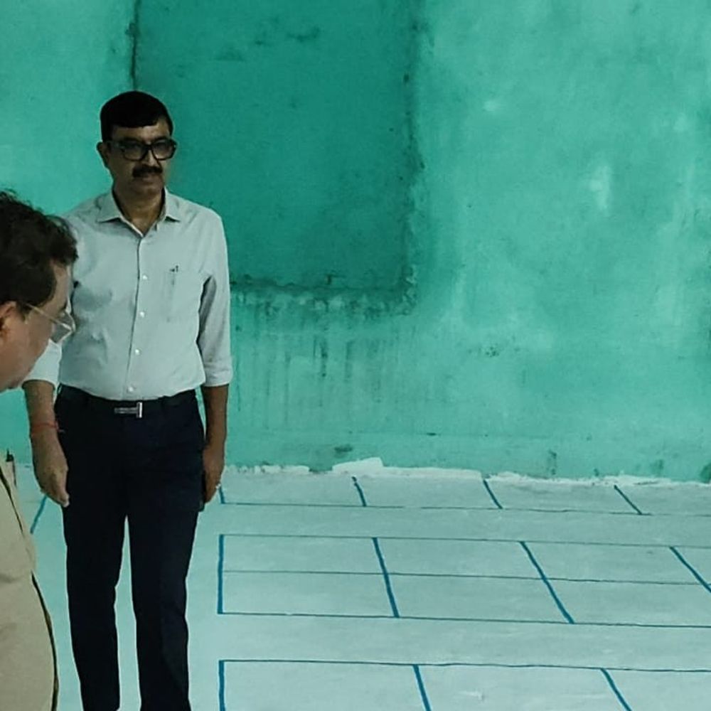 बिहार विधानसभा चुनाव 2025 की तैयारी तेज:जमुई में डीएम ने देखा मतगणना केंद्र और स्ट्रांग रूम का अरेंजमेंट