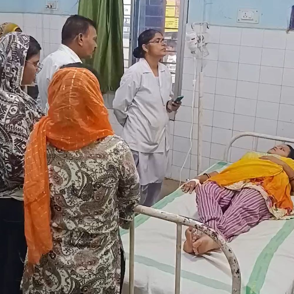 युवक से मारपीट, जातिसूचक शब्दों के इस्तेमाल आरोप:मऊगंज में दो लोगों पर मामला दर्ज, कुत्ते को मारने को लेकर हुआ विवाद