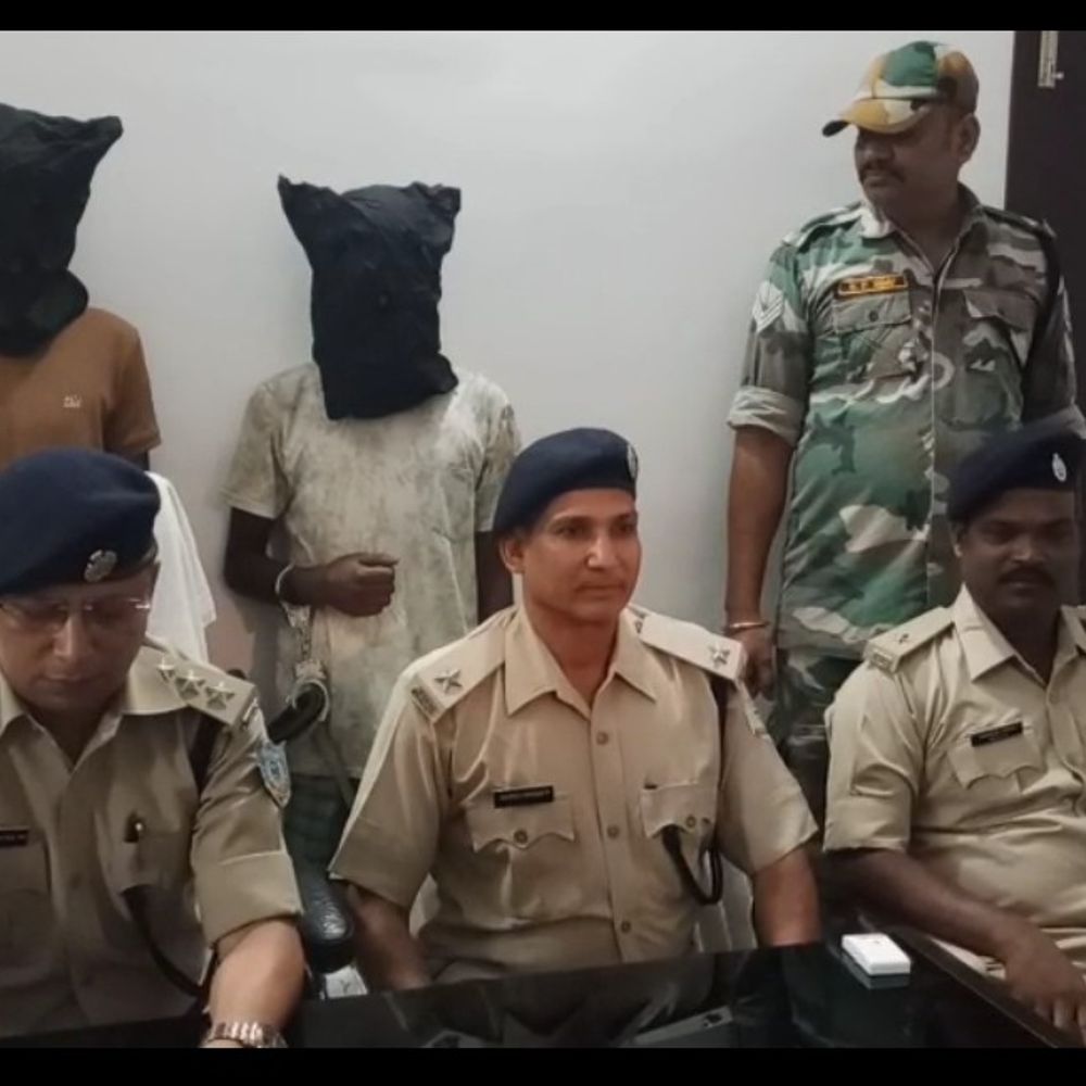 मोबाइल छीनकर निकाले 1.11 लाख रुपए:  देवघर में साइबर पुलिस ने दो सहोदर भाइयों को दबोचा – Deoghar News