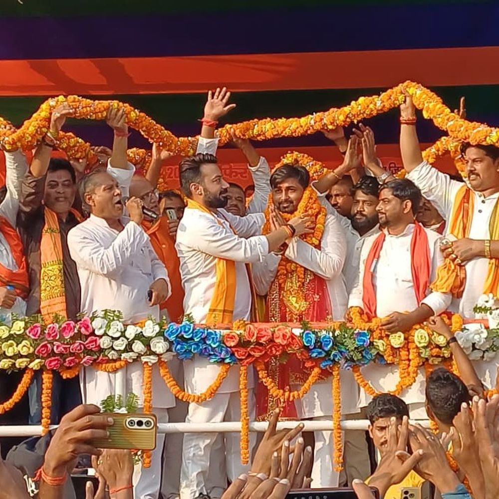 परबत्ता विधायक त्रिवेणी कुंवर के पौत्र ने भरा नामांकन:हजारों कार्यकर्ताओं के साथ पहुंचे, क्षेत्र के चौमुखी विकास का किया वादा