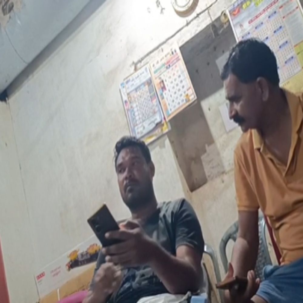 कांग्रेस-पार्षद ने पत्रकार को दी जान से मारने की धमकी...VIDEO:जुआ-खिलाने वाले पोस्ट पर हुआ विवाद,जर्नलिस्ट का आरोप-मुकेश चंद्राकर जैसा हाल करने की धमकी दी