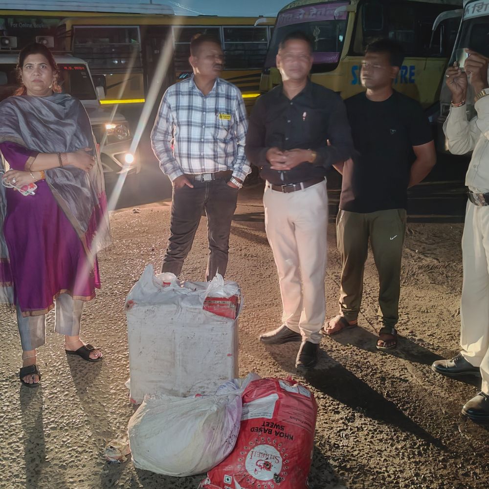 नर्मदापुरम में 120 किलो नकली मावा जब्त:नर्मदापुरम में खपने आया था, बस और मावा बुलाने वाले की नहीं हो पाई पहचान