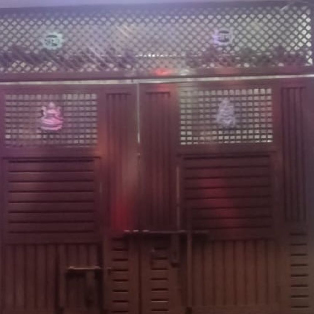कासगंज में बंद मकान से लाखों की चोरी:चोर नकदी, जेवर और टीवी ले गए, पुलिस जांच में जुटी
