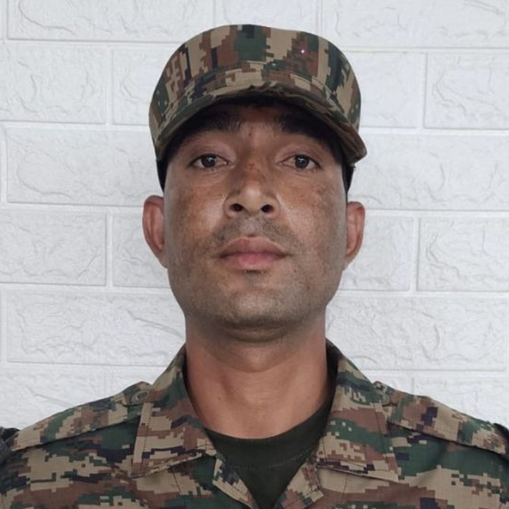 जवान ने 8 महीने के बच्चे को CPR देकर बचाया:मां ने मरा समझ लिया था; दिल्ली-डिब्रूगढ़ राजधानी एक्सप्रेस की घटना