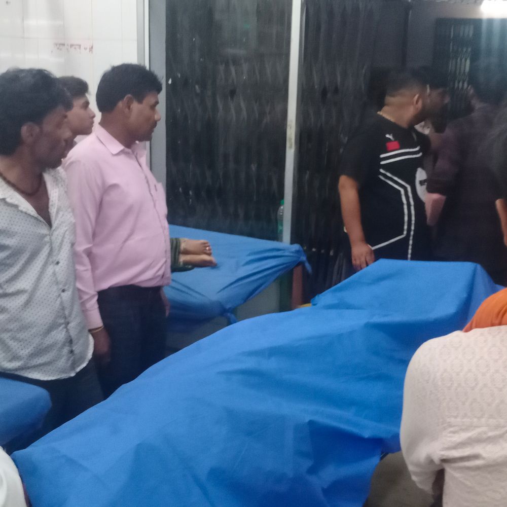 ललितपुर में नहर में गिरे दो युवक, एक की मौत:बाइक सवार दोस्त तैरकर बाहर आया, पुलिस ने शव निकाला