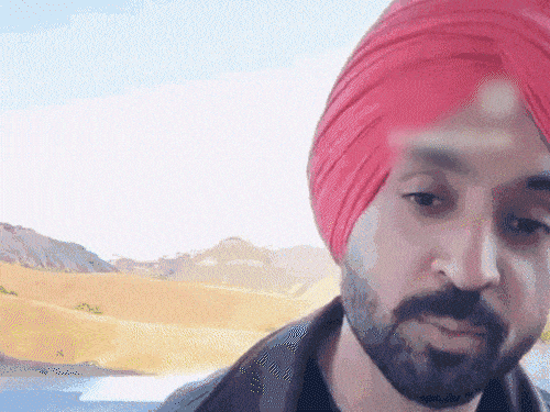 पंजाबी सिंगर दिलजीत बोले-पटाखों की आवाज से अब डर लगता:परिवार से दूर होकर दिवाली नहीं मनाई, पहले एक महीने से तैयारी में लग जाते