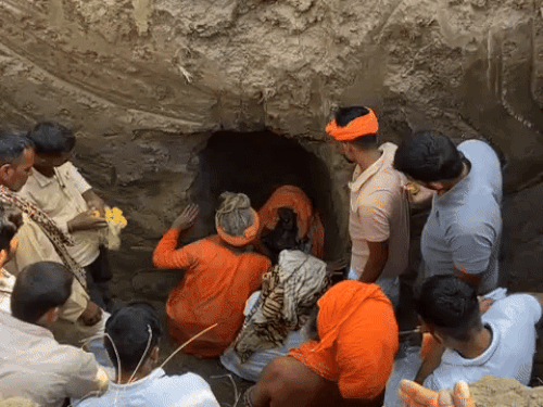 गद्दी के लिए चेलों ने किया गुरु का मर्डर:भिवानी में डेरे से किडनैप कर ले गए, गला घोंटकर मारा, लाश नहर में फेंकी