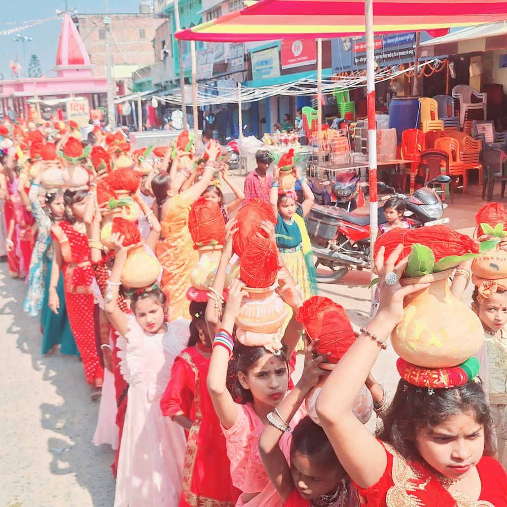 सुपौल में काली पूजा को लेकर कलश यात्रा:250 कन्याओं ने निकाली शोभायात्रा, ‘जय काली मां’ के लगे जयकारों