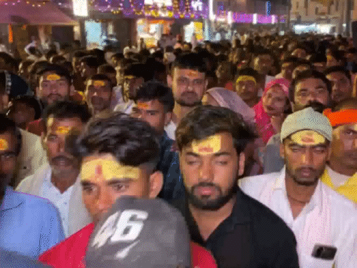 दीपावली आज:बाजारों में रौनक, गोवा में नरकासुर का पुतला जलाया गया; अयोध्या राम मंदिर में भक्तों की भीड़ उमड़ी