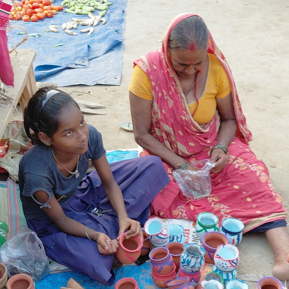 खगड़िया में बाजारों में दीपावली पर जमकर हुई खरीदारी:सातों प्रखंडों में उमड़ी भीड़,खूब बिके पटाके;मेले में रही रौनक