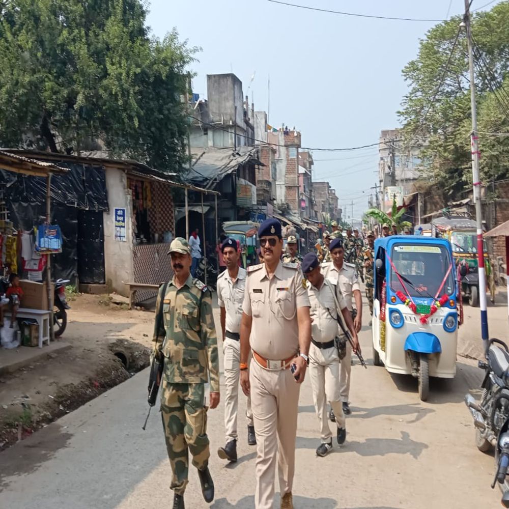 बांका में विधानसभा चुनाव को लेकर FST, SST टीमें सक्रिय:सभी पांच विधानसभा क्षेत्रों में तैनाती, संदिग्ध वाहनों की हो रही जांच