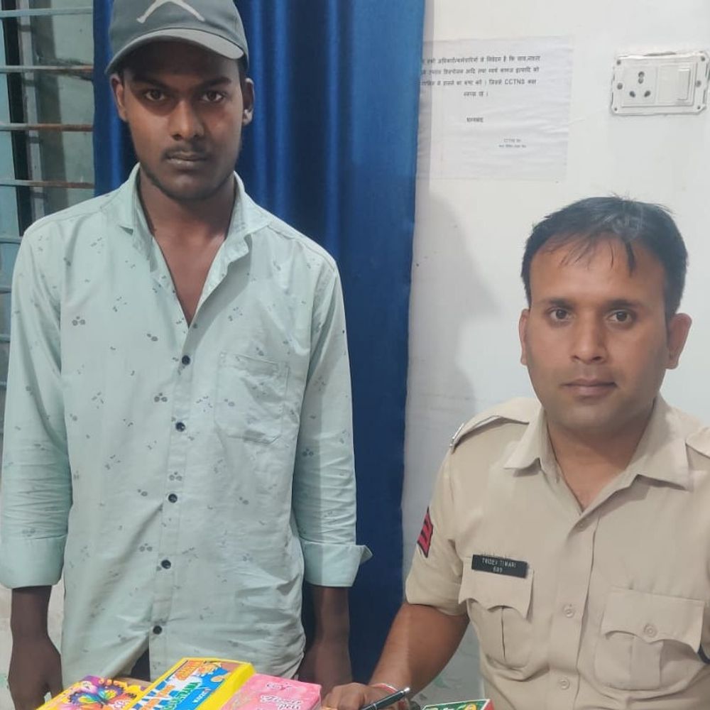 रीवा में तीन आरोपियों से 50 किलो विस्फोटक सामग्री जब्त:सुतली बम और देशी पटाखों सहित कई आइटम बरामद