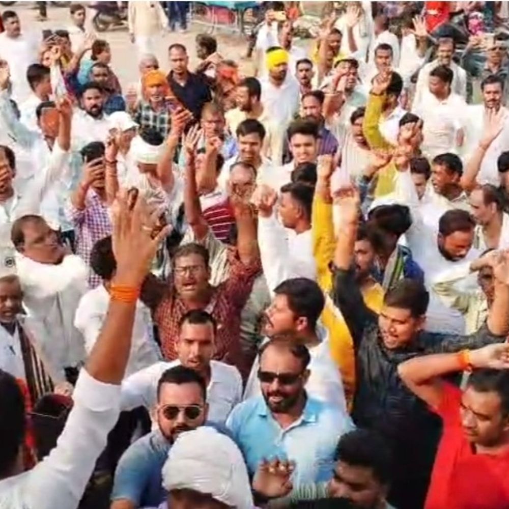 औरंगाबाद में नामांकन के अंतिम दिन दिग्गजों का नामांकन:रफीगंज सीट से राजद प्रत्याशी डॉक्टर गुलाम शाहिद ने भरा पर्चा, नबीनगर से आमोद चंद्रवंशी का नामांकन